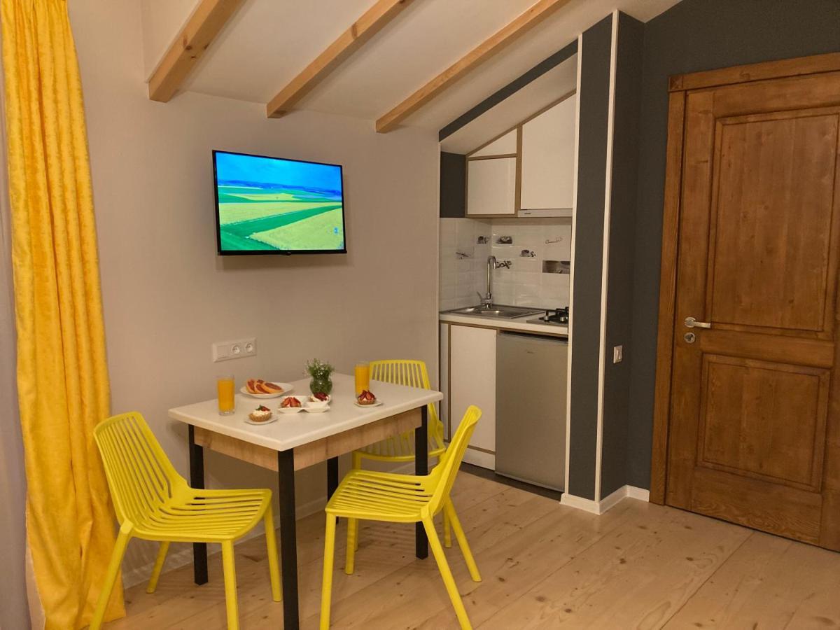 Borjomi Yellow Hotel Eksteriør bilde