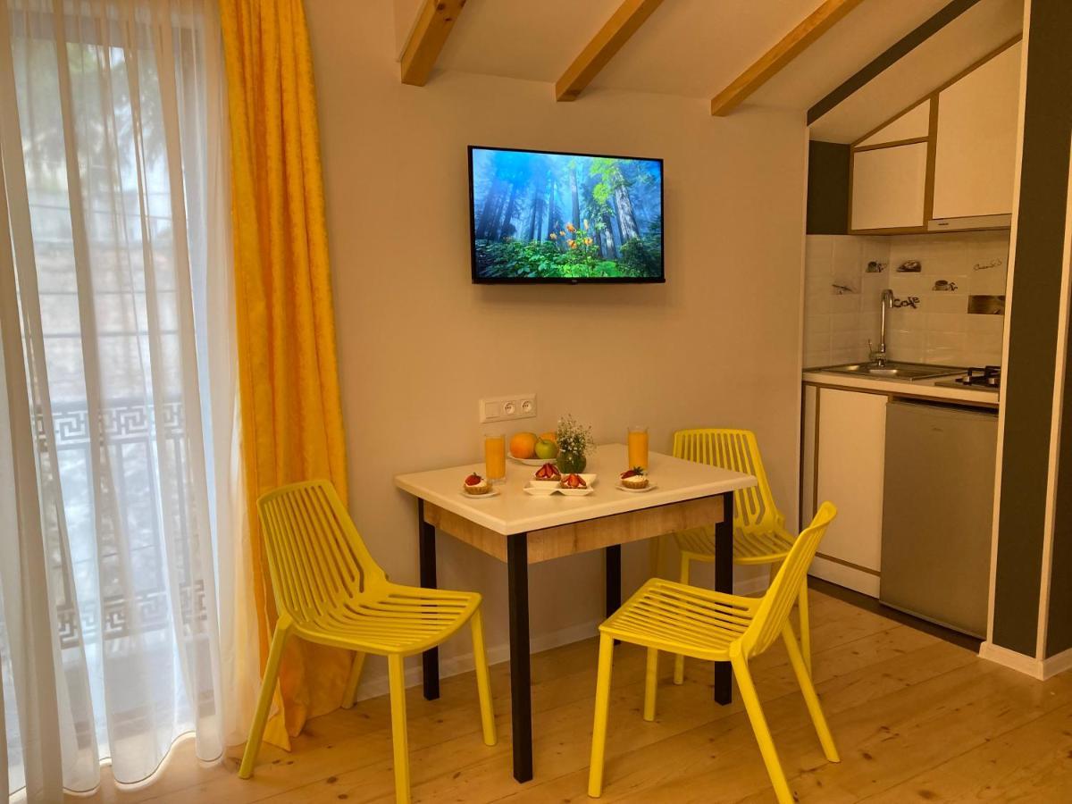 Borjomi Yellow Hotel Eksteriør bilde